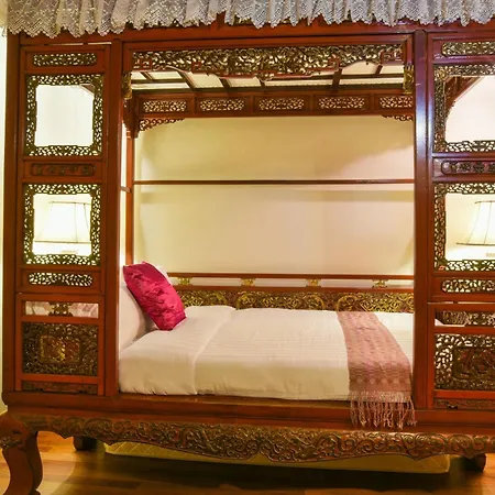 5 Heeren Museum Residence Malacca Room photo