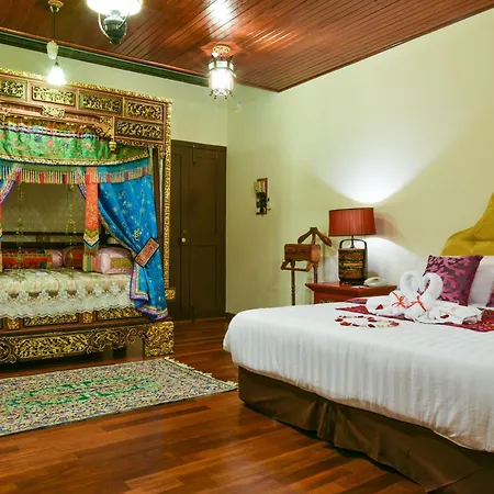 5 Heeren Museum Residence Malacca Room photo