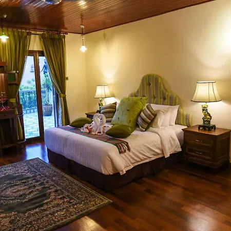 5 Heeren Museum Residence Malacca Room photo
