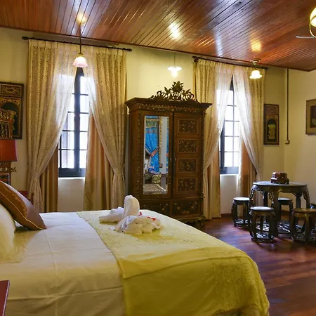 5 Heeren Museum Residence Malacca Room photo