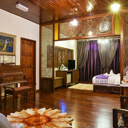 5 Heeren Museum Residence Malacca Exterior photo